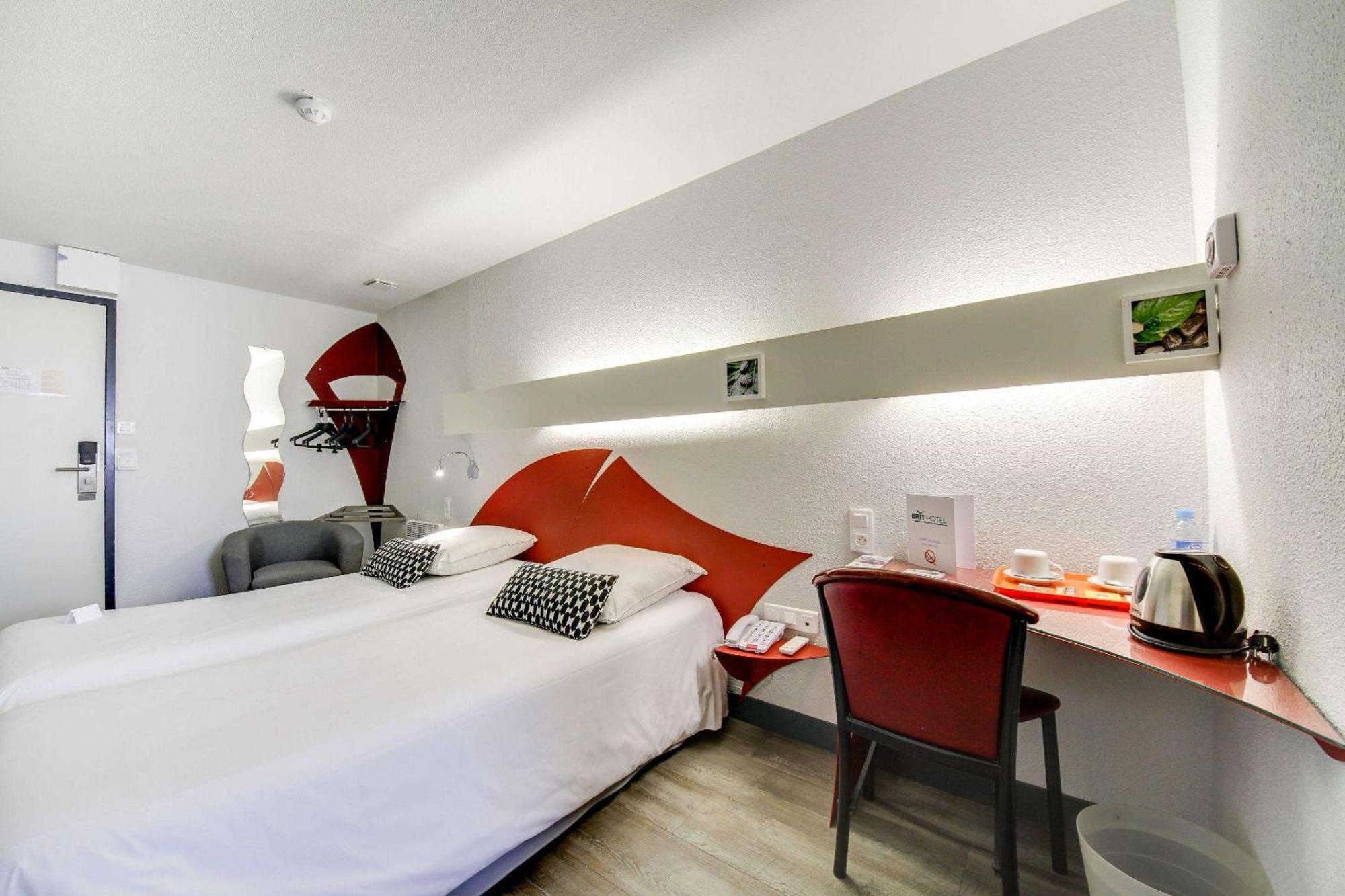 Brit Hotel Porte D'Espagne Перпиньан Экстерьер фото