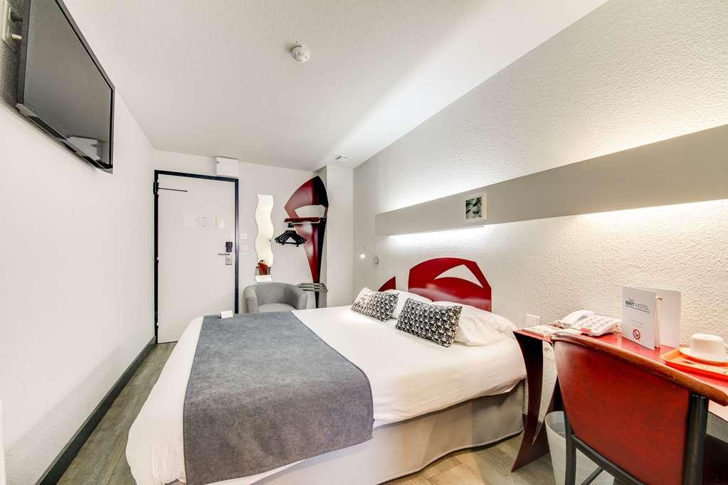 Brit Hotel Porte D'Espagne Перпиньан Номер фото